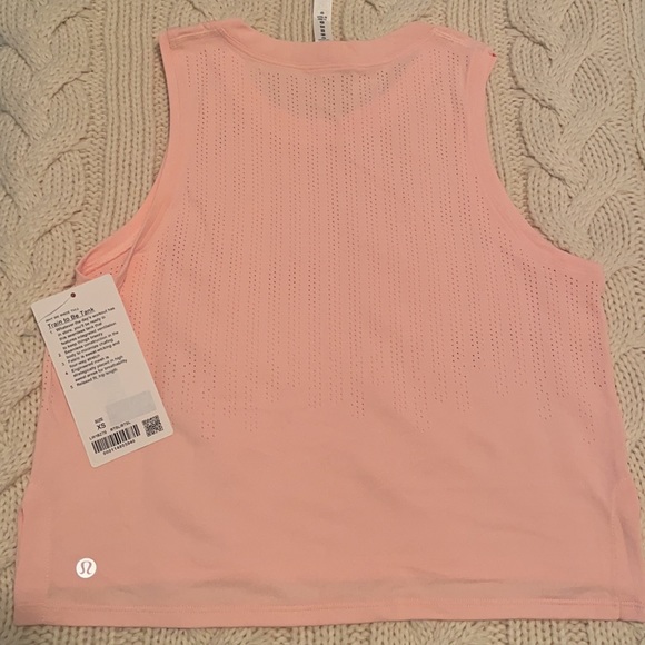 Lululemon Train to be tank - Picture 6 of 6